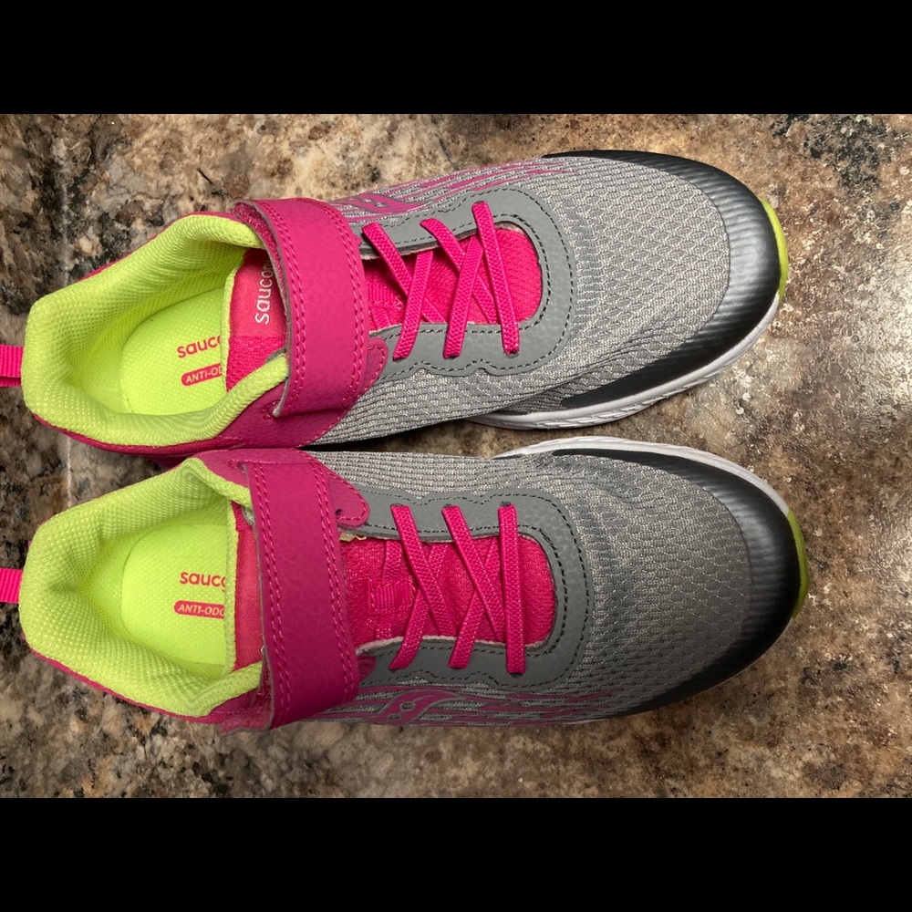 saucony kids sneakers